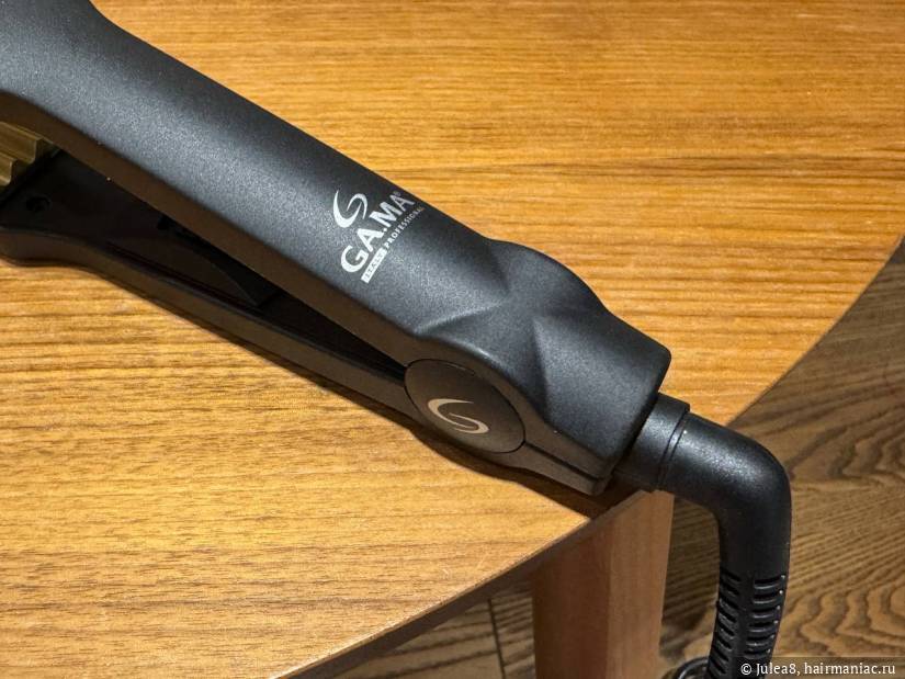 Фото: Шарнирное крепление провода