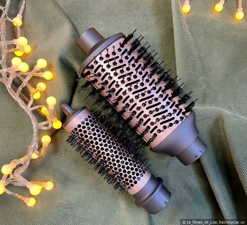 Фото: Сравнение размеров круглой щетки и браша&nbsp;