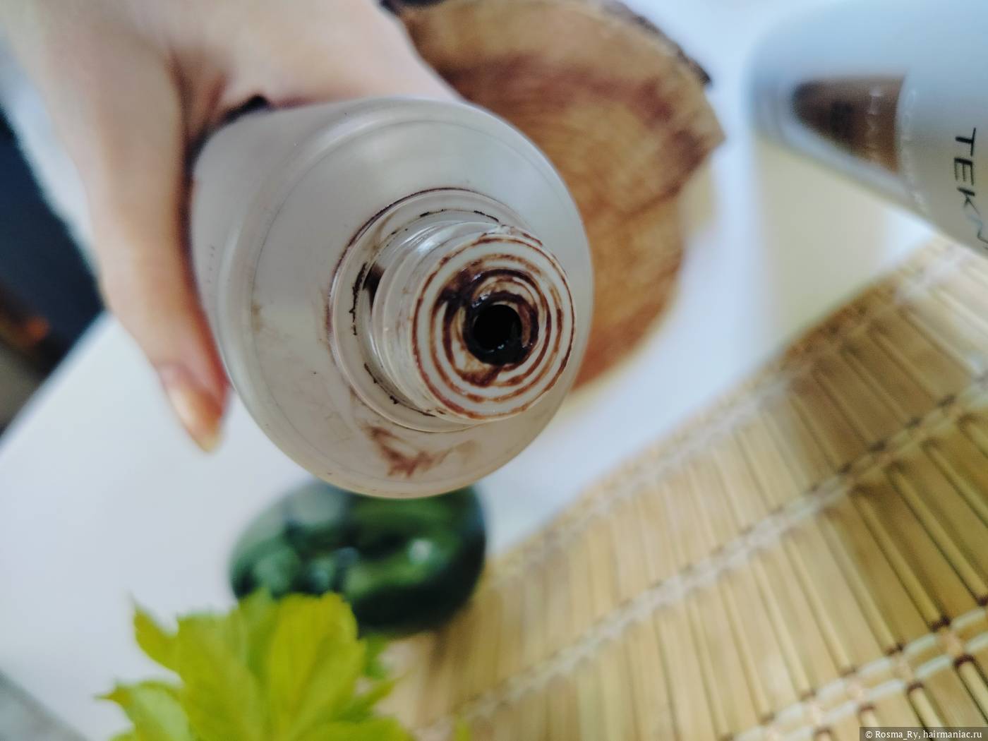 Фото: Lakme Teknia Cocoa Brown, тюбик