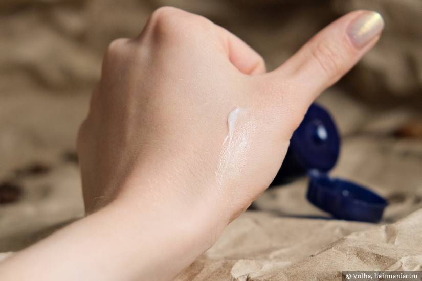 Oribe Shine Supershine Moisturizing Cream, консистенция  Фото: Oribe Shine Supershine Moisturizing Cream, консистенция