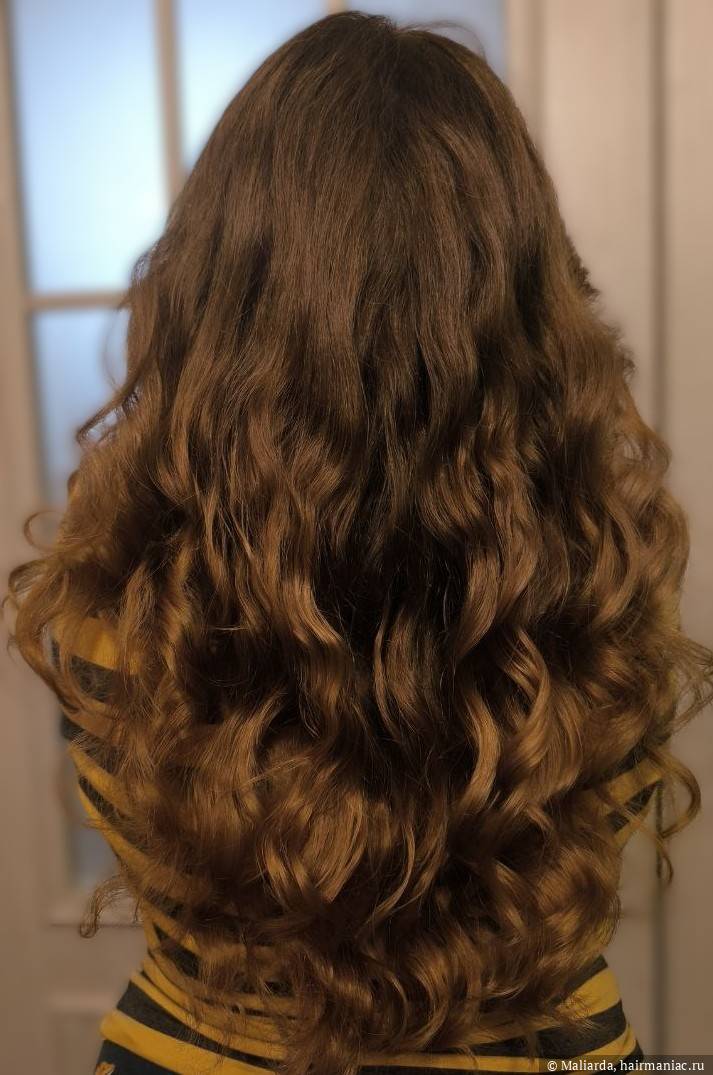 Фото: Шампунь Пасека Lab, шаги от Virgin Hair, кондиционер Krassa Curl. Укладка на Jillas с кремом №3 Virgin hair, маникюром для волос JS и пенко Organicals.