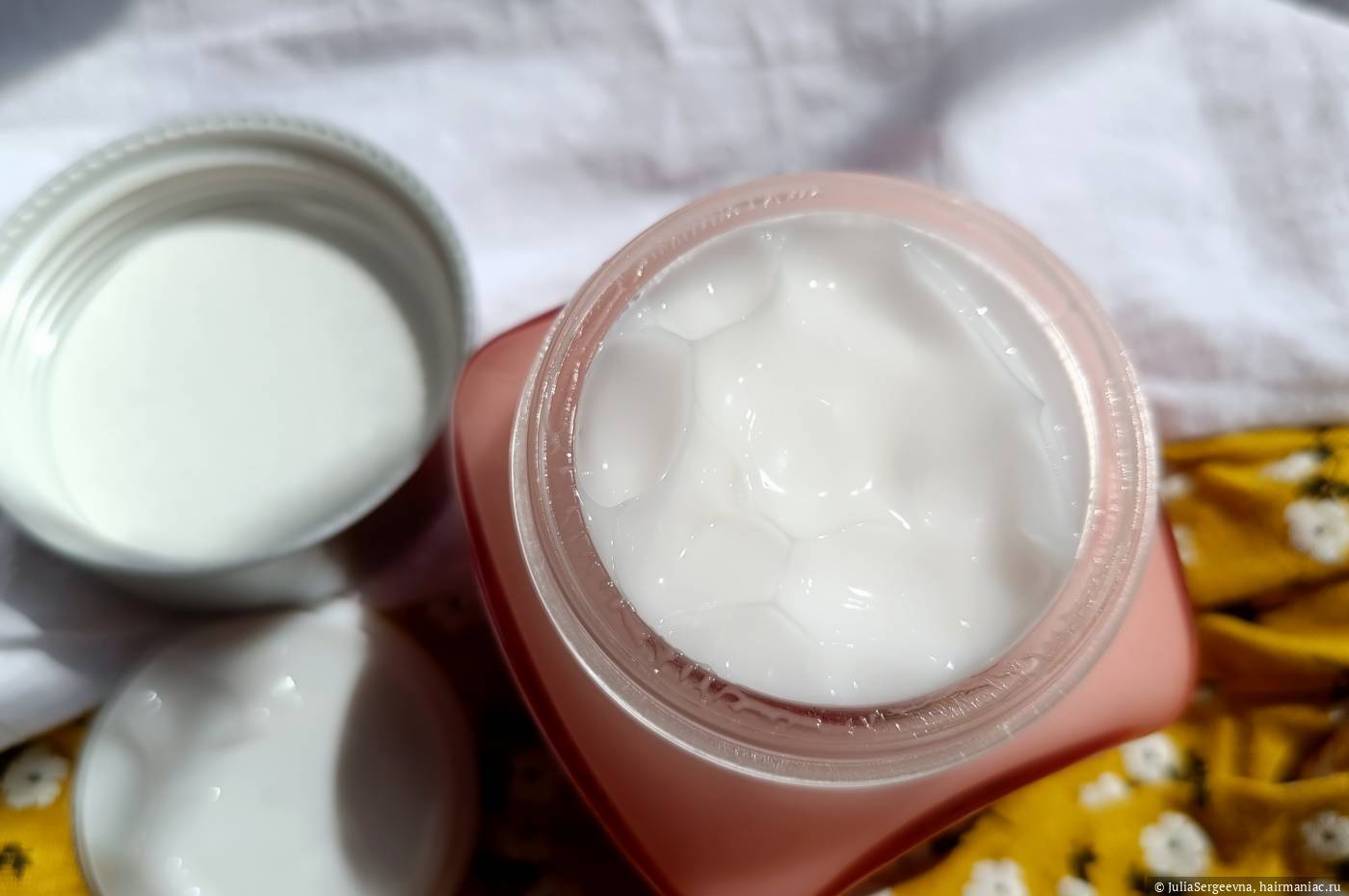 Фото: Консистенция крема Angel Professional Color protect
